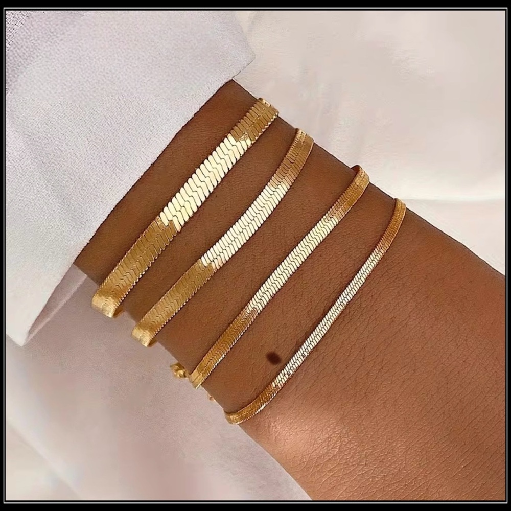 Clearance! NEW 5MM GOLD SNAKE OMEGA CHAIN BRACELET